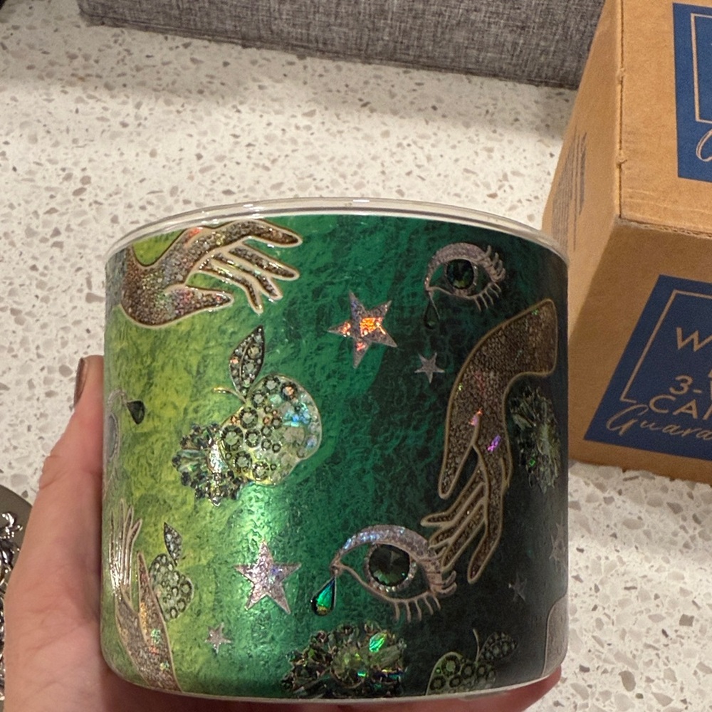 Bath & Body Works Halloween 3 Wick Candle Candy Apple Cauldron - Picture 6 of 6